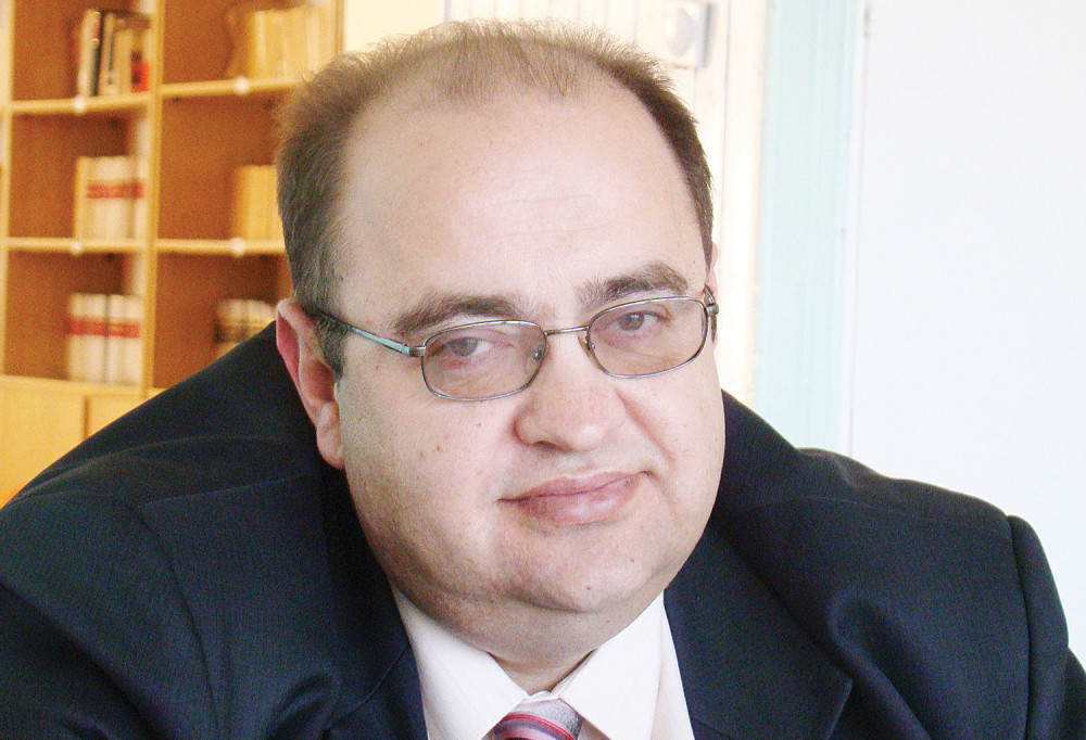 Prvi čovek Despotovca pod nogama stiptizete!