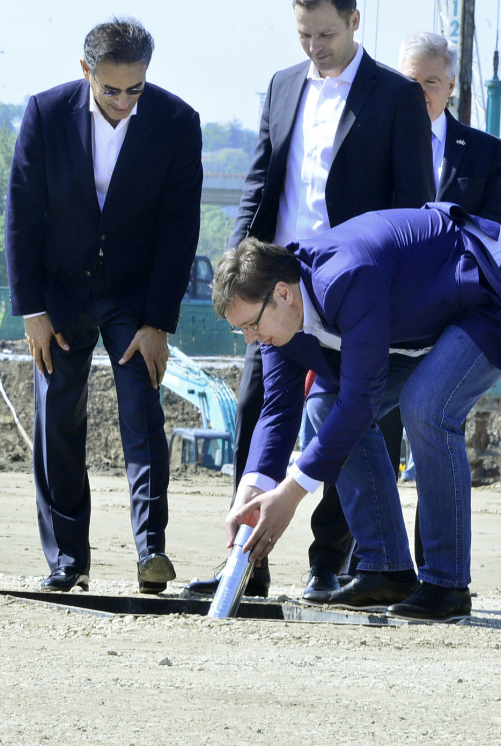 Počinje zidanje kule