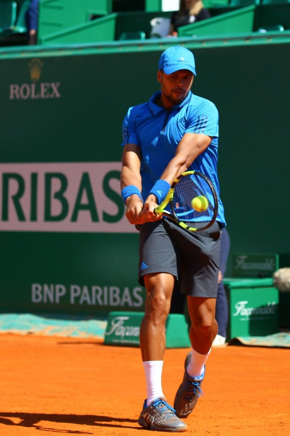 Conga okrenuo i pobedio Federera