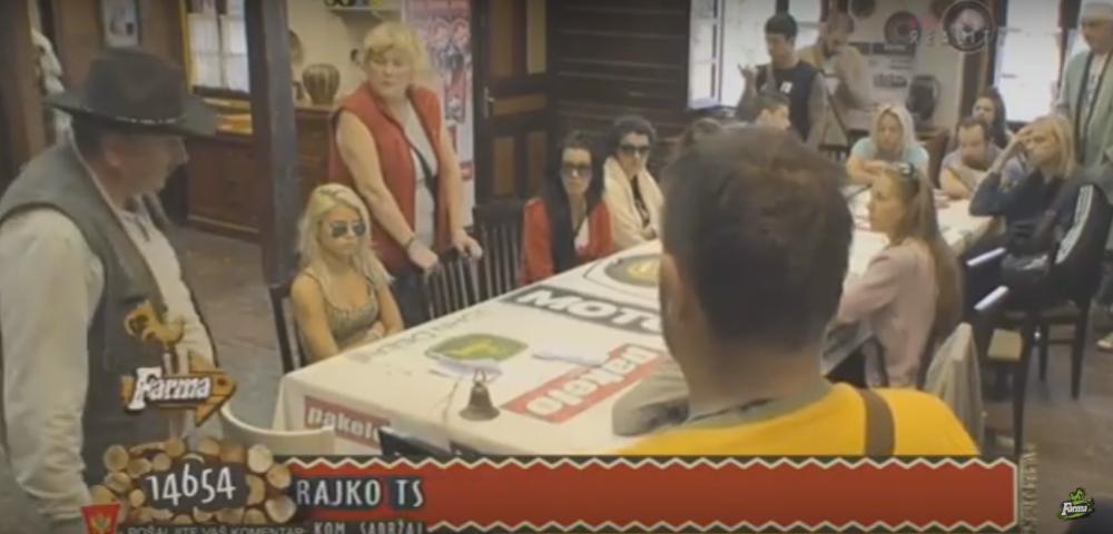 Pokušala da se opere vodom za veš (VIDEO)