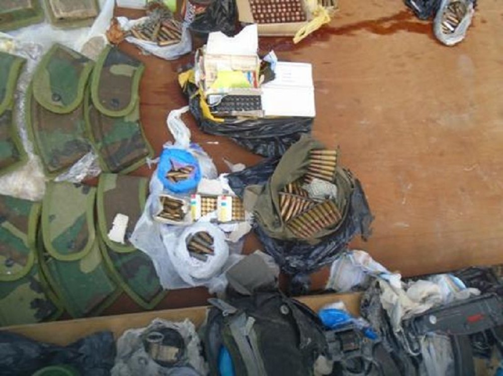 Zaplenjen arsenal oružja