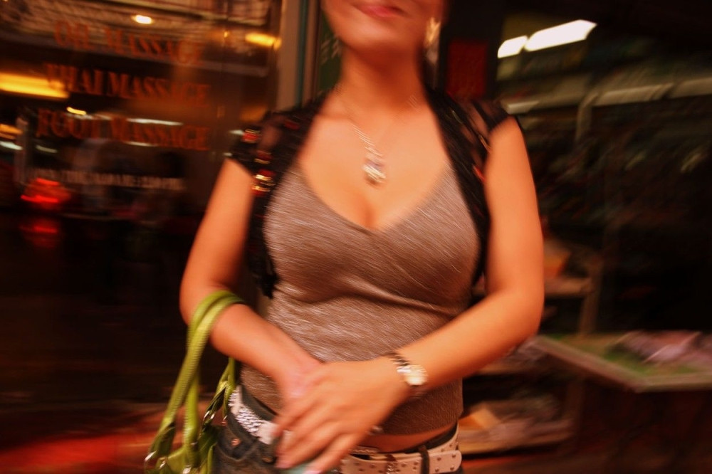 Elitna prostitucija na Balkanu, od pevačice do voditeljke, samo treba da se zadovolji "stari, bogati jarac"!