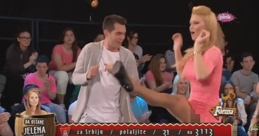 Kristini sevnula maca! (VIDEO 18+)