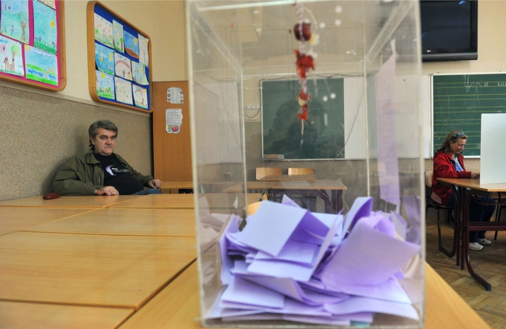 Stigli im tuđi pozivi za glasanje