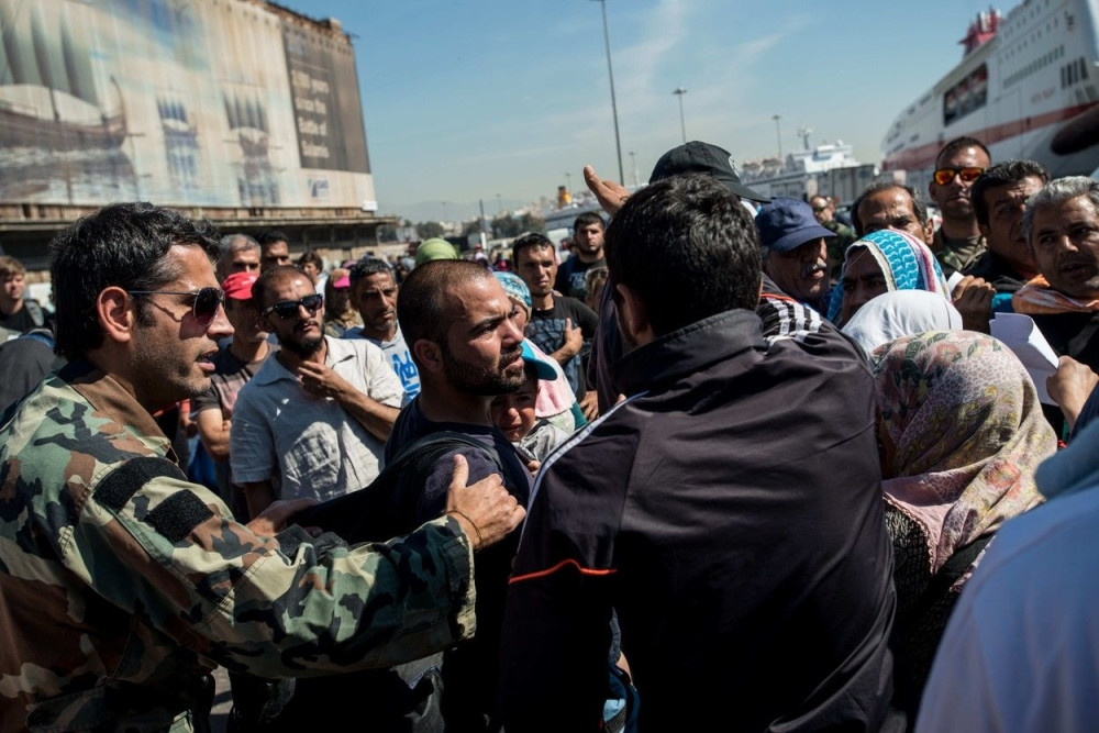 Teroristi pobegli iz centra za migrante u Lukavici! Policijska potraga u toku!