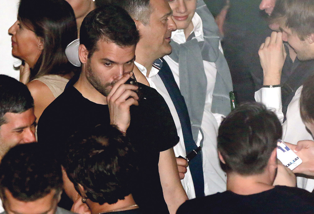 Bolje biti pijan, nego star!