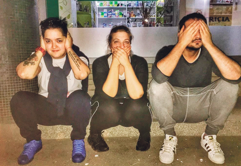 Marija luduje sa drugarima