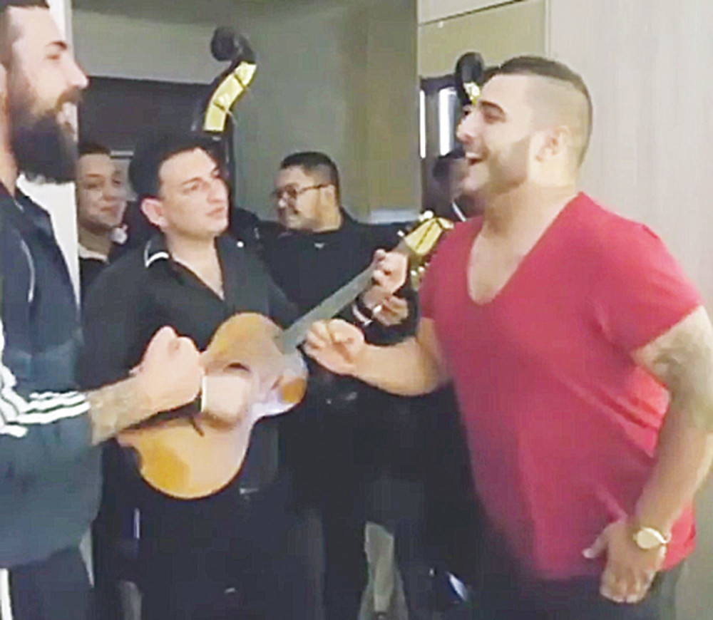 Darko i Saša upali ženama u sobu! (VIDEO)