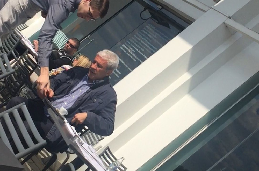 Tadić nabacio boju za izbore (VIDEO)