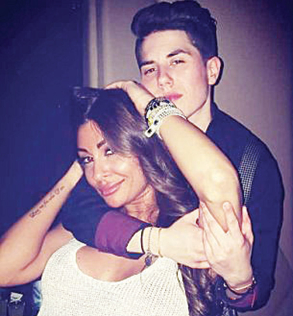 Matora rasterala Zoričine udvarače!