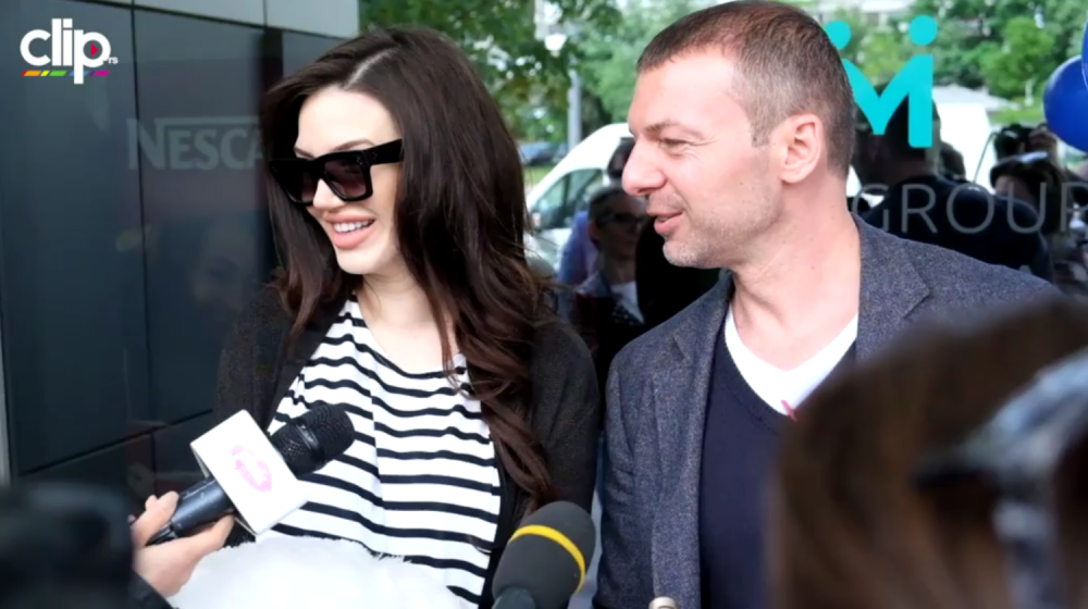 Karići zbog bebe angažovali dve babice (VIDEO)