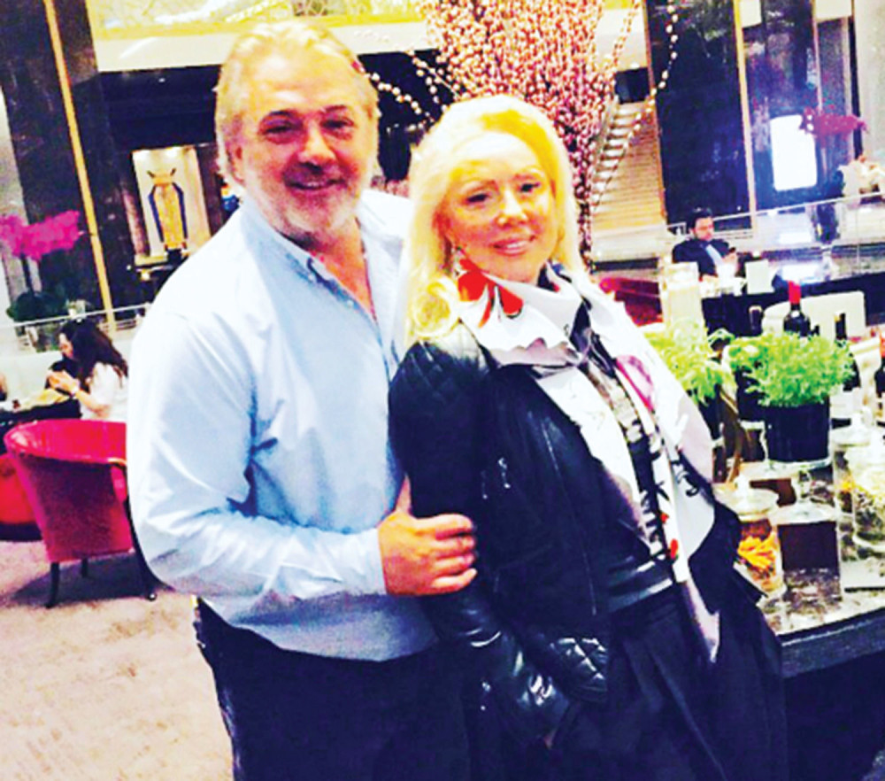 Lepa Brena je pred kamerama uvek nasmejana, a sada su komšije otkrile kako se ponaša prema njima! (VIDEO)