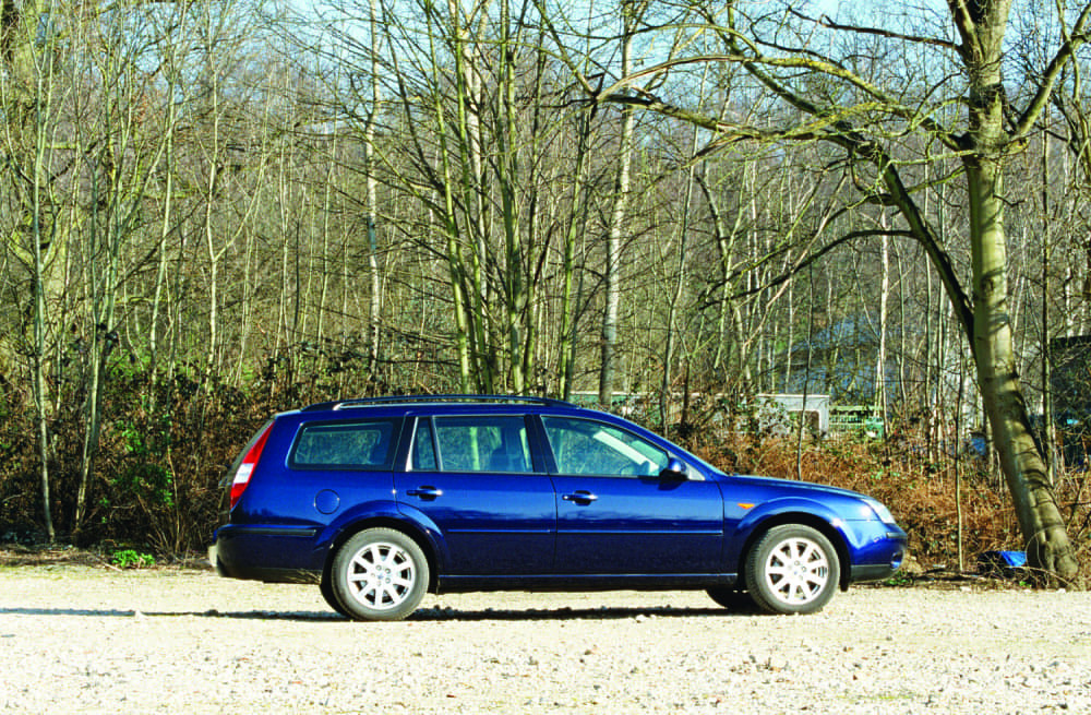 Ubica se odvezao plavim karavanom?!