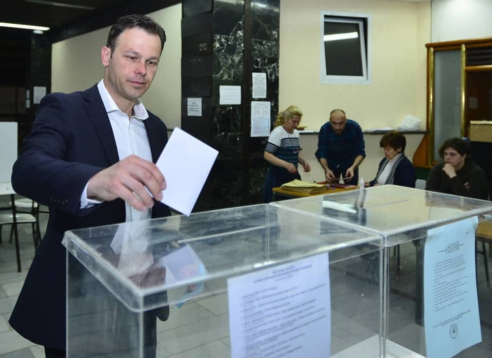 Niz nesporazuma na mestu gde je glasao Mali