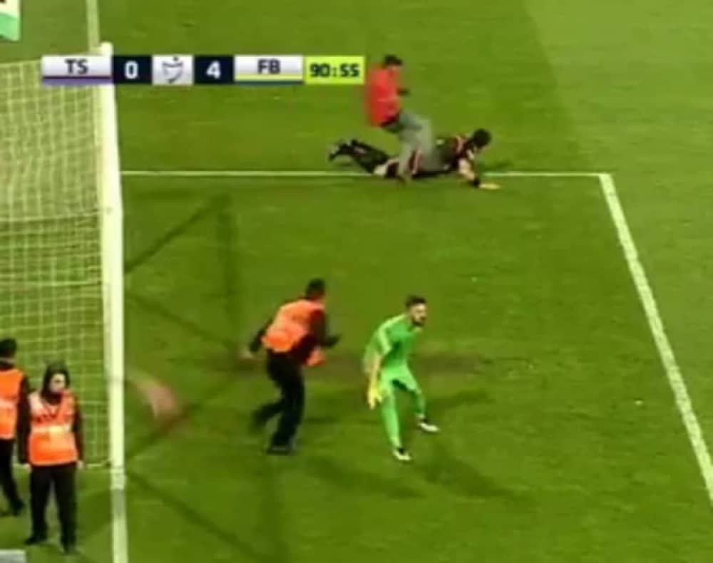 Uhapšeni maloletnici koji su napali sudiju!