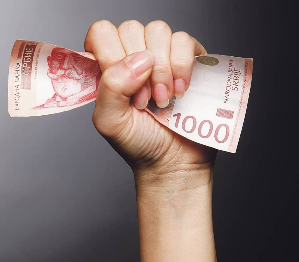 Službenica prisvajala novac od kazni!