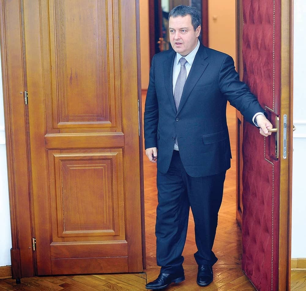 Vrata odškrinuta još samo Dačiću!