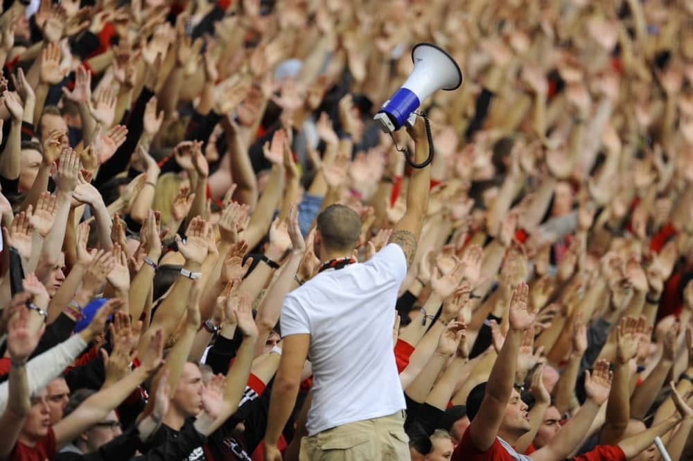 Rus nas ocrnio zbog navijača