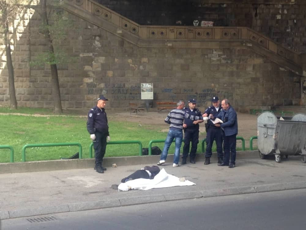 Skočila sa Brankovog mosta