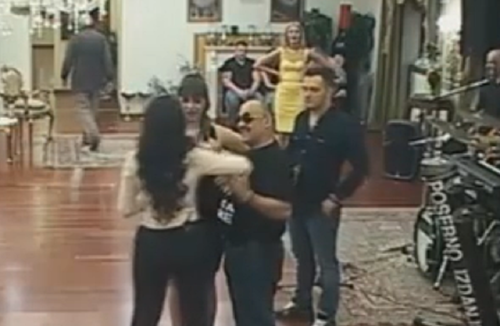 Zmaj navalio na Indi! (VIDEO)