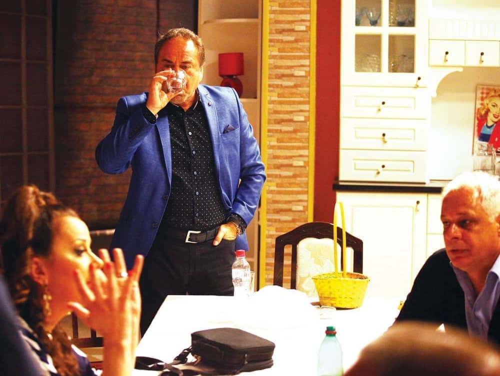 Marinko utapa tugu u alkoholu!