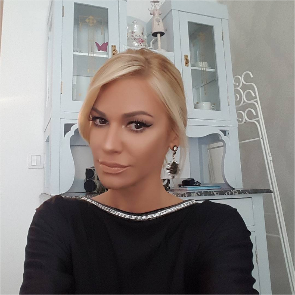 Nata udomila dečaka (VIDEO)