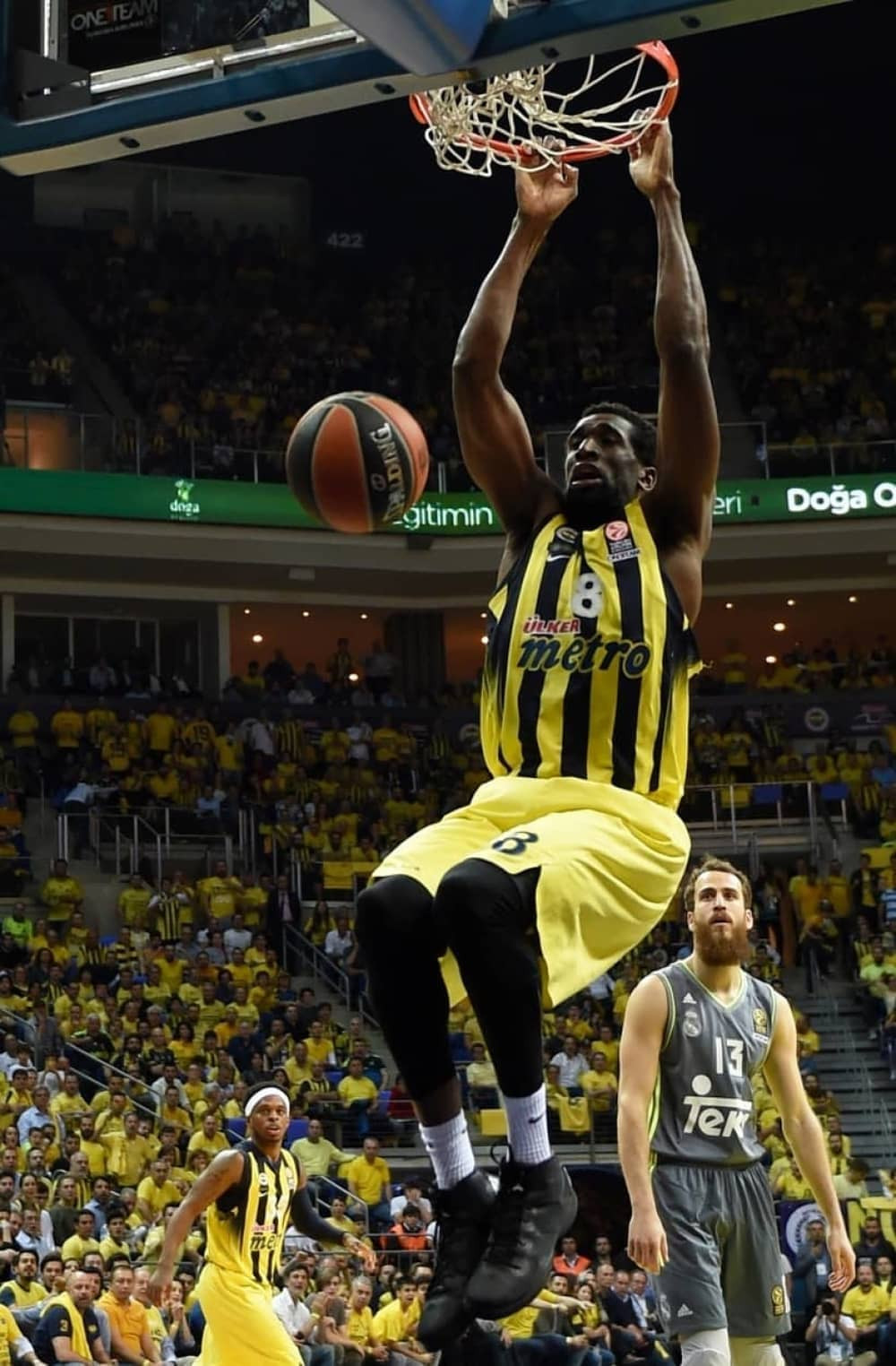 Ekpe Judo MVP aprila