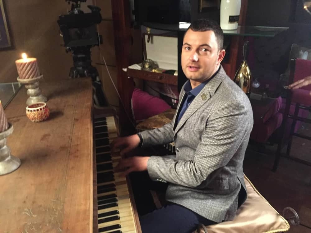 "Kao kao" bend na putu oko sveta! (VIDEO)