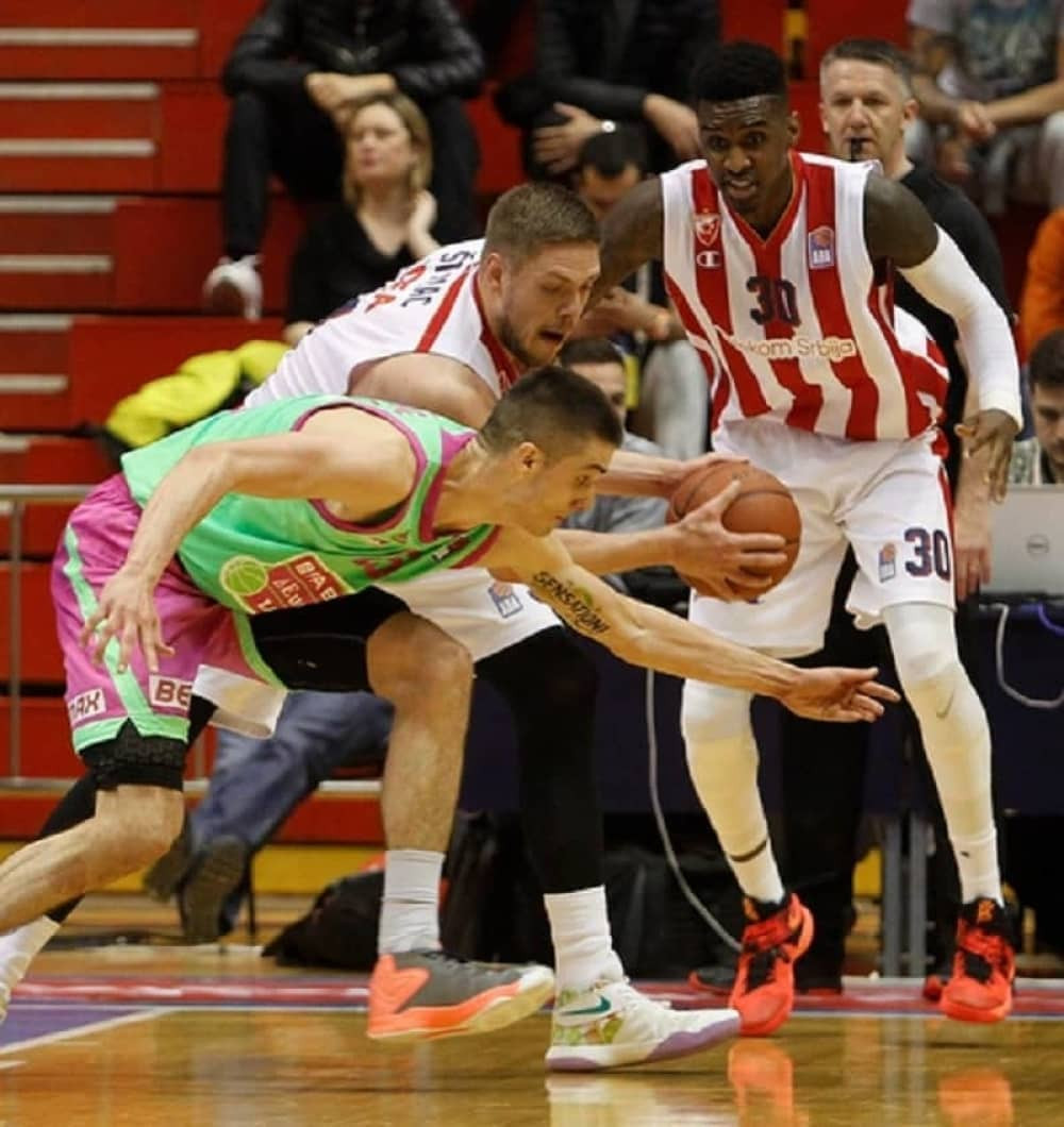 Zvezda povela protiv Mege