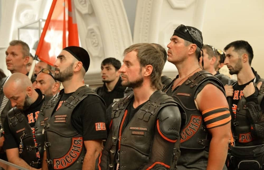 Noćni vukovi obilaze srpske manastire