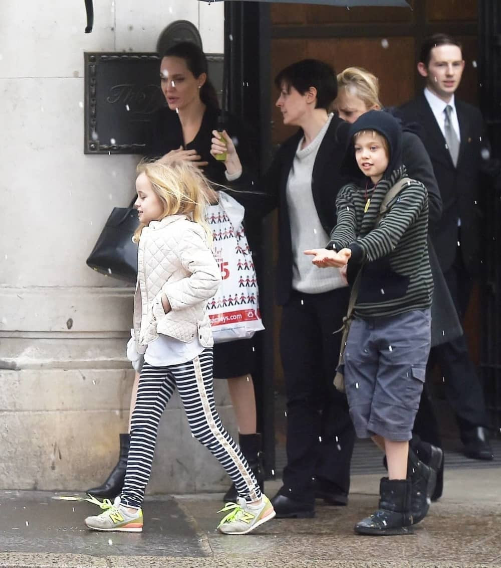 Anđelina Džoli u provodu s ćerkama (FOTO)