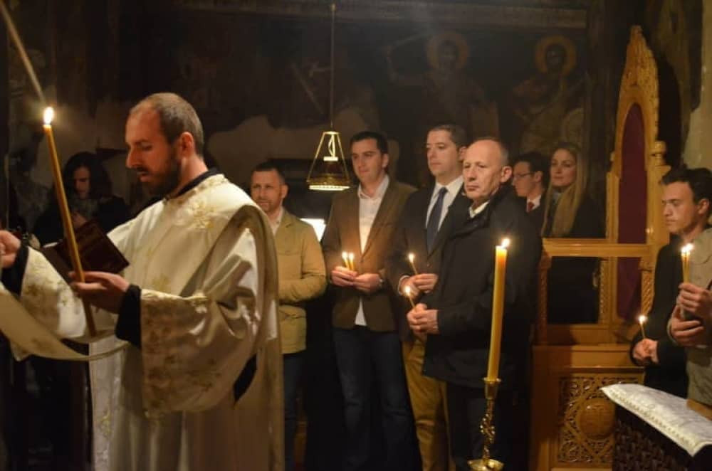 Đurić: Neka Srbija vaskrsne!