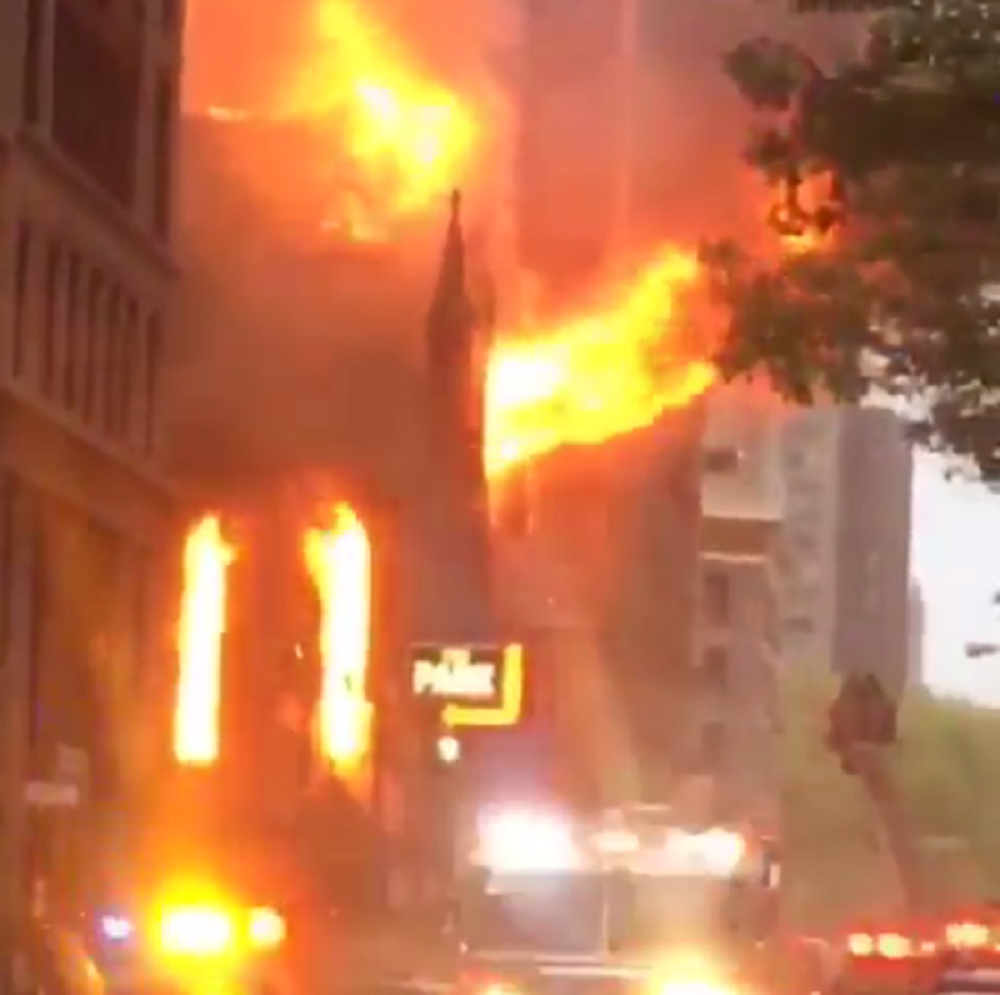 Izgorela crkva Svetog Save u Njujorku (FOTO+VIDEO)