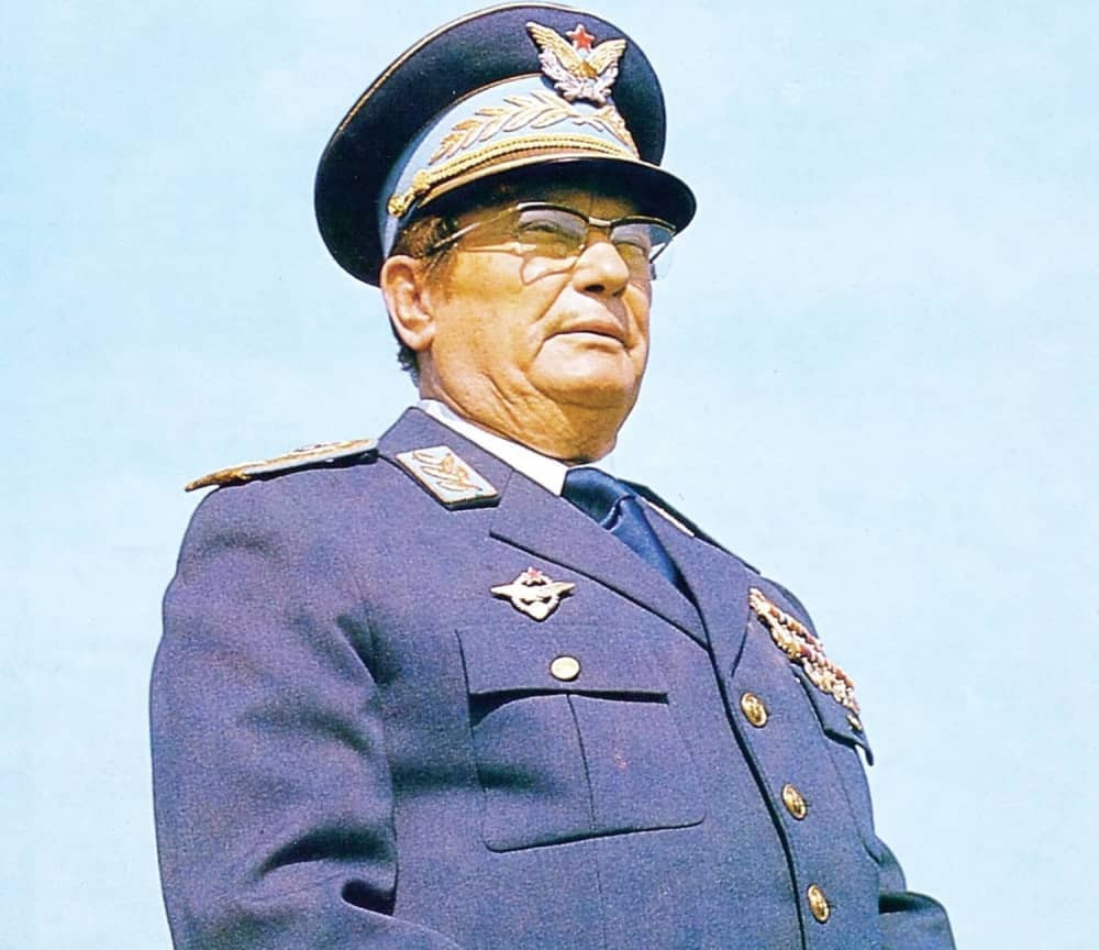 Živ je Tito, umro nije!