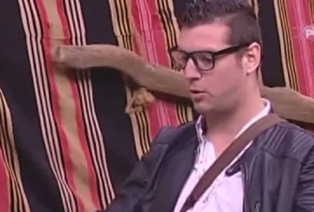 Maksa izbačen sa Farme