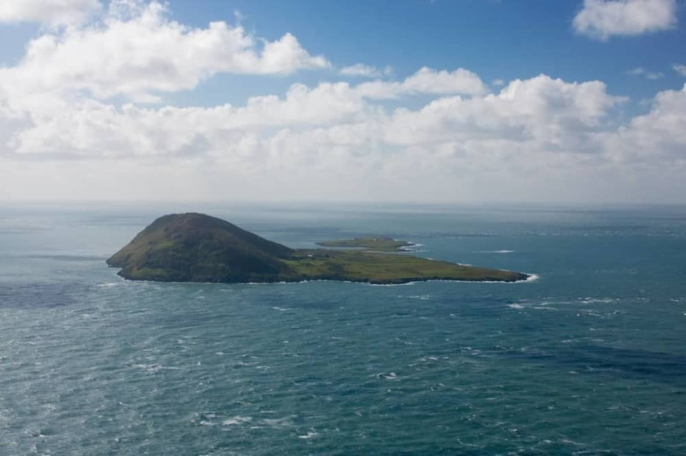 Na ovom ostrvu živi četvoro ljudi i 300 ovaca (FOTO)