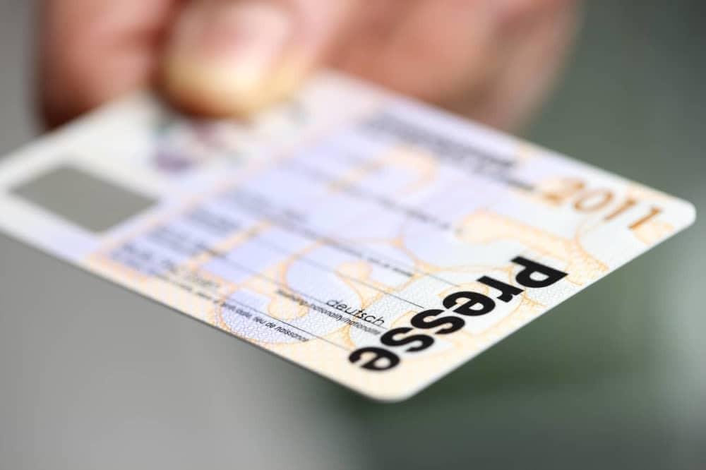 Novinar umro zbog prekovremenog rada