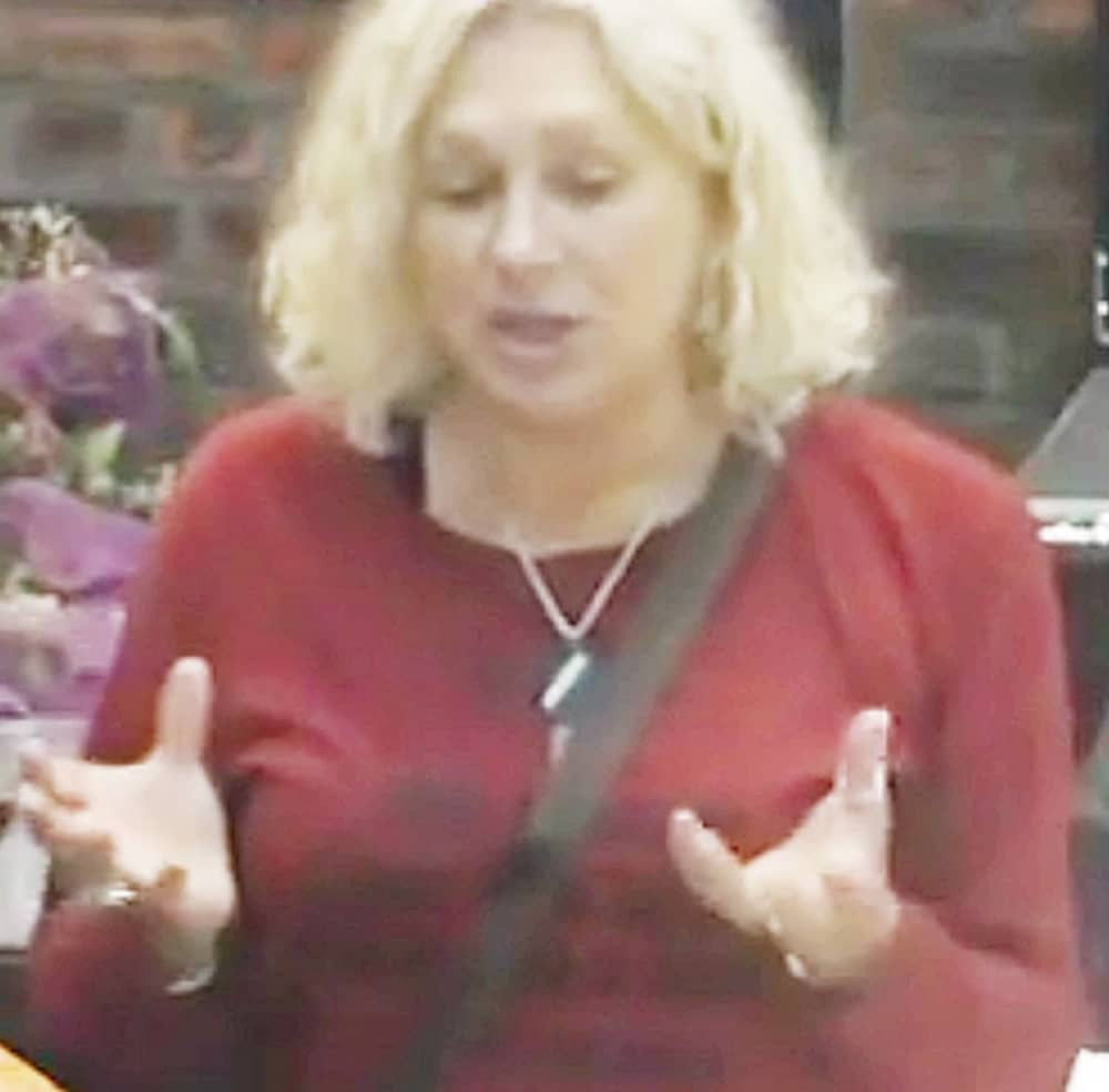 Perazićeva pokazala zadnjicu Stefanu