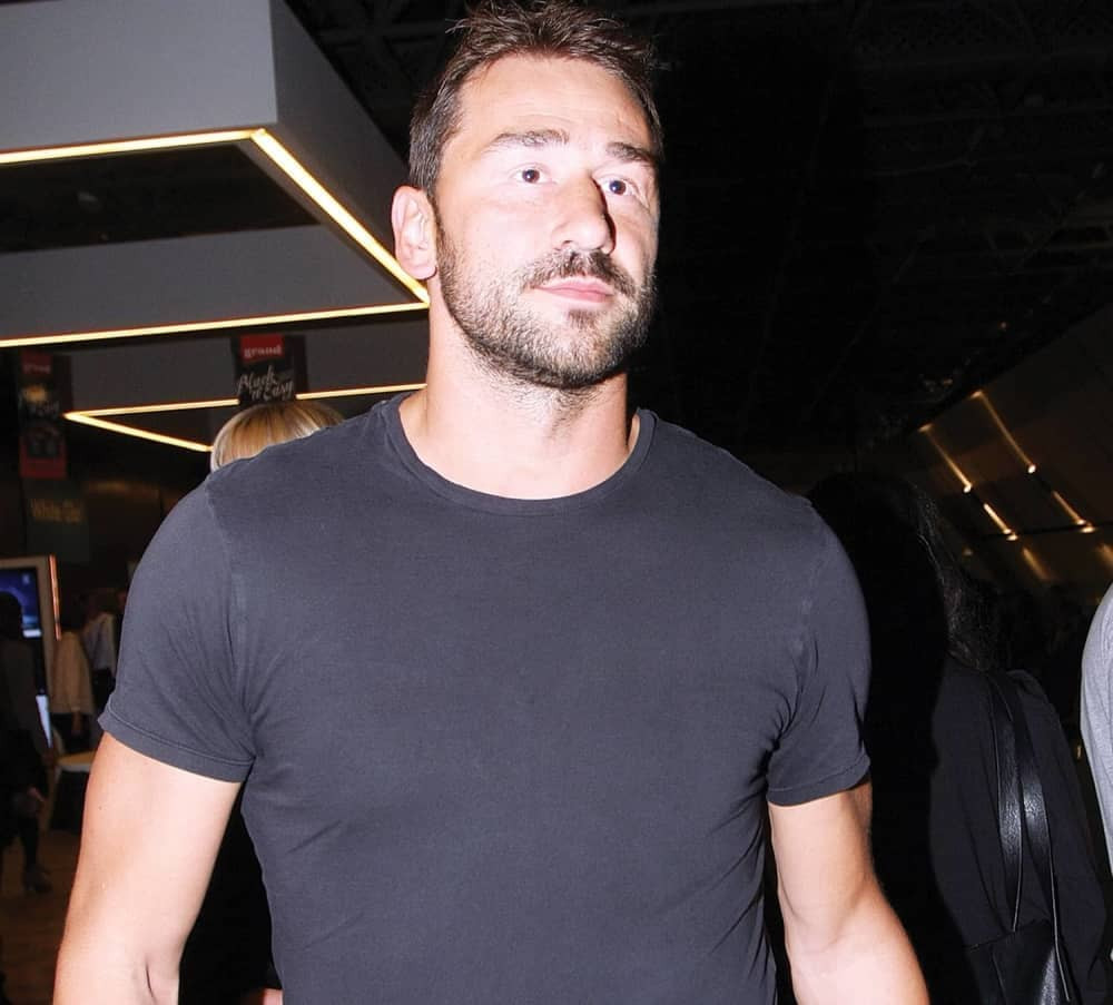 Marko Jarić poveo majku i NOVU DEVOJKU na letovanje u Budvi, pa nastala žestoka SVAĐA između njih dve!