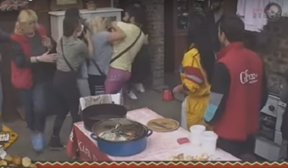 Marina ugrizla Nikolu! (VIDEO)