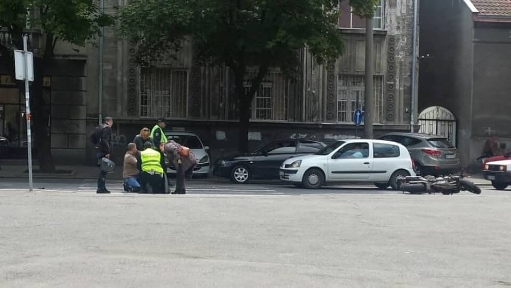 Motociklista pokosio pešaka