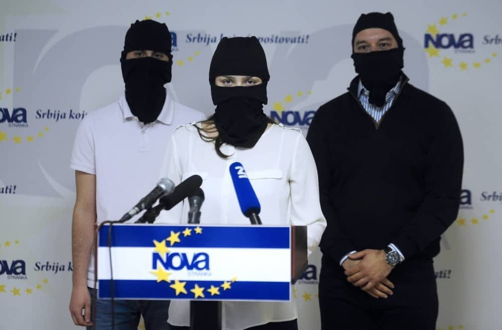 Verovali ili ne, ovo su političari (FOTO)