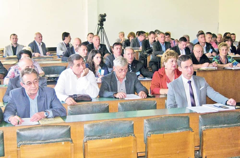 Tadićevci preleteli u naprednjačku vlast!