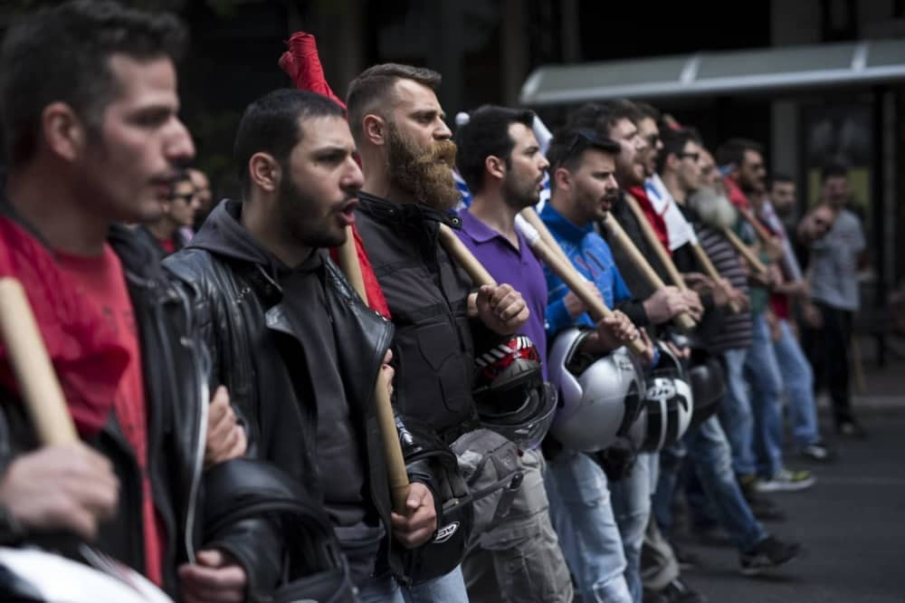 Desetine hiljada ljudi protestuje u Atini