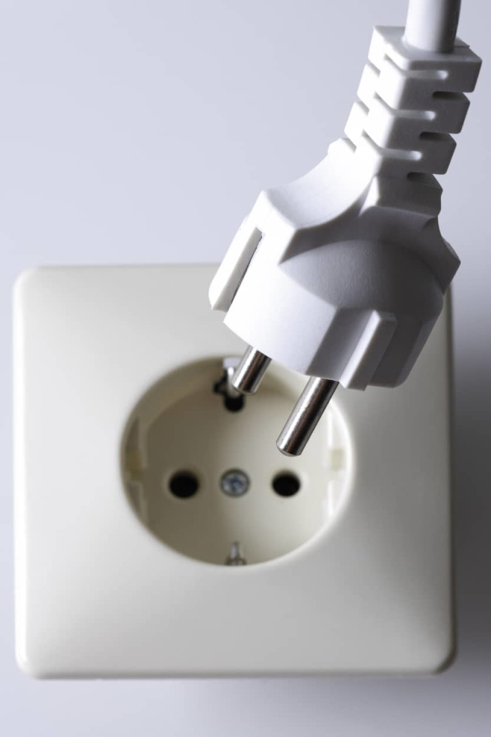 Struja skuplja za oko 120 dinara!