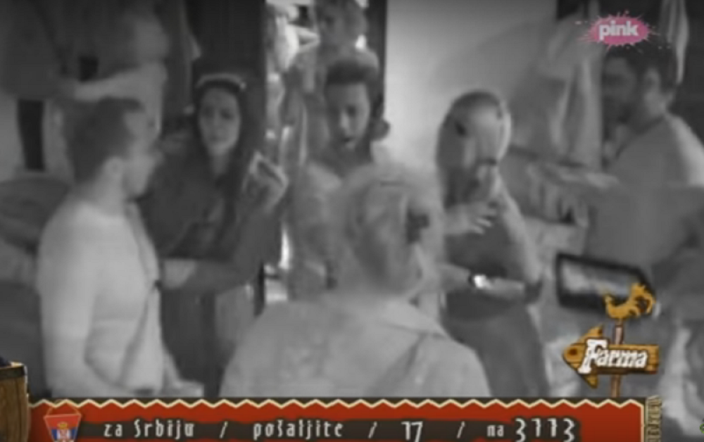 Nemanja pljunuo, pa polio Mariju Anu! (VIDEO)