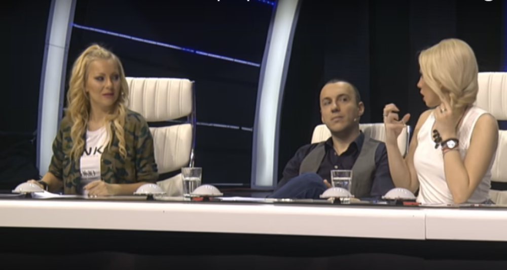 Kako iz tananog tela izlazi takva glaščina? (VIDEO)