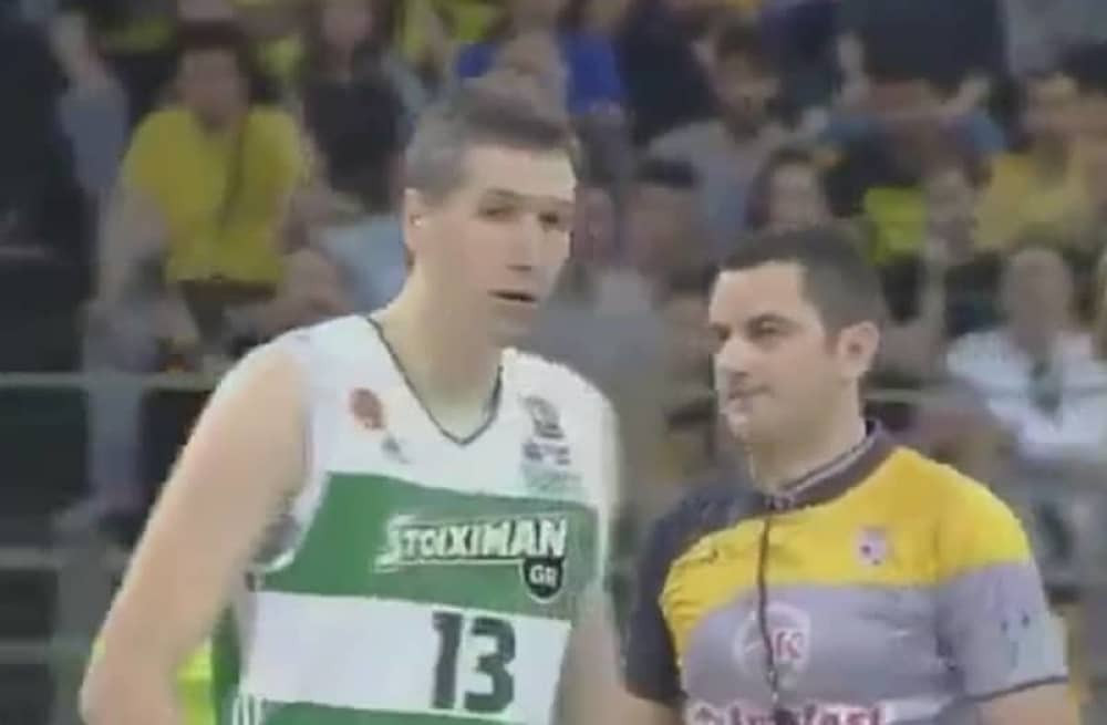 Navijači Arisa psovali Dijamantidisu mrtvu majku (VIDEO)