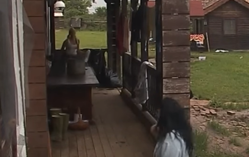 Saška i Marija Ana u klinču!