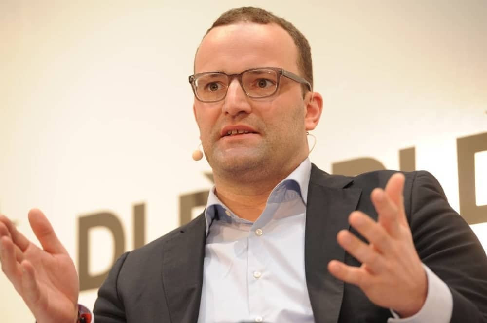 Mladi gej će zameniti Angelu Merkel?!